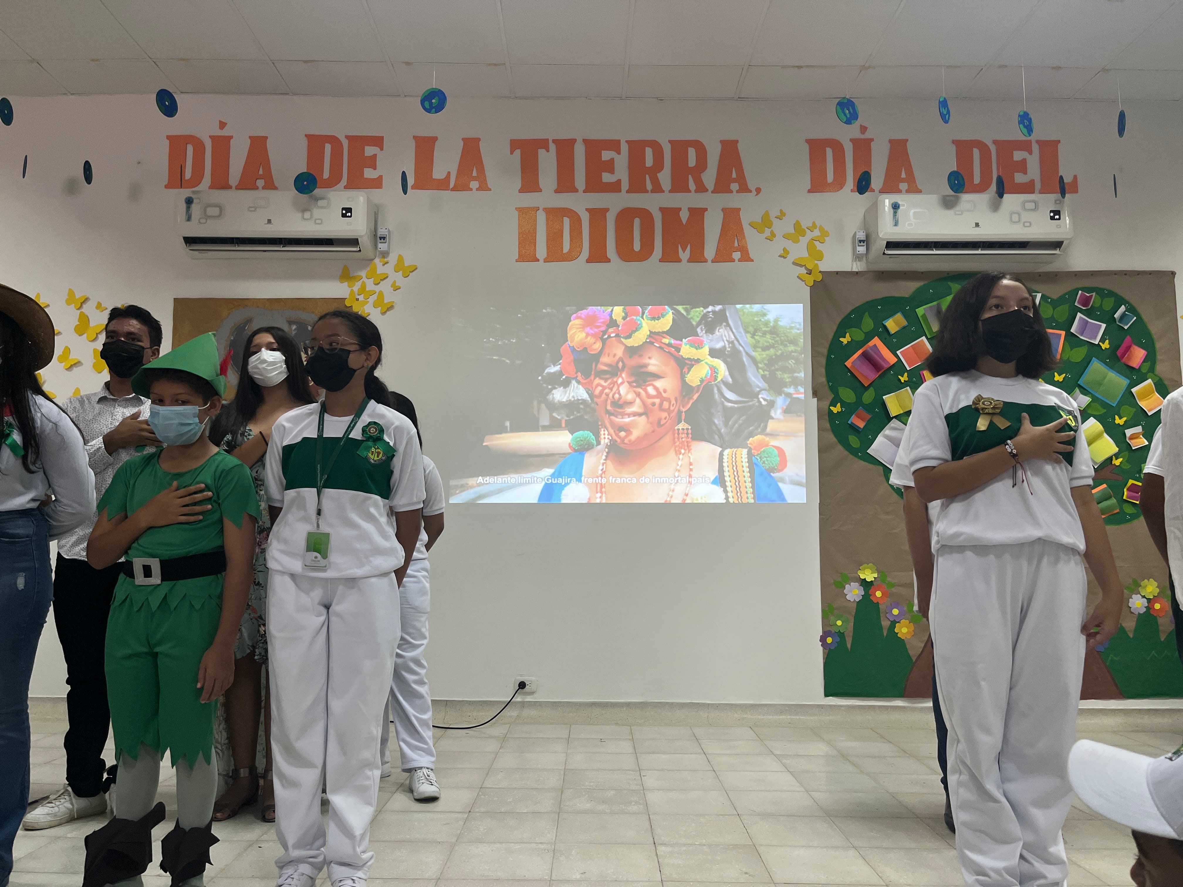 Acto cívico Día del Idioma y Día de la Tierra Colegio Sara Deluque Panaflet